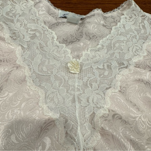 Vintage Lily‎ Of France Pale Pink Polyester Sateen Lace Trim Nightgown Sz Large - Picture 8 of 13